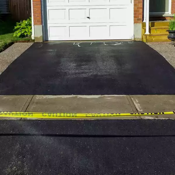 Aspahlt Driveway with Exposed Borders